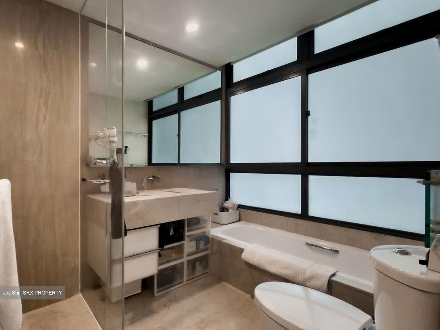 RiverGate (D9), Apartment #607392451
